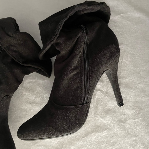 Black size 8.5 Paprika brand 4” heel boots - Picture 9 of 15